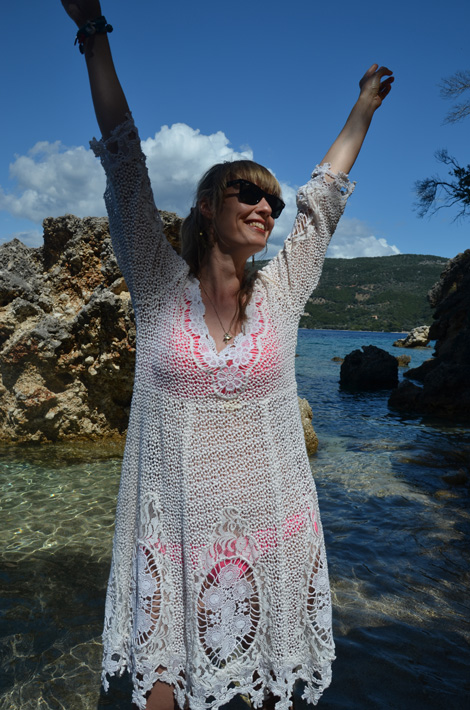 Outfit-Spitzenkleid-FreePeople-golden cage5